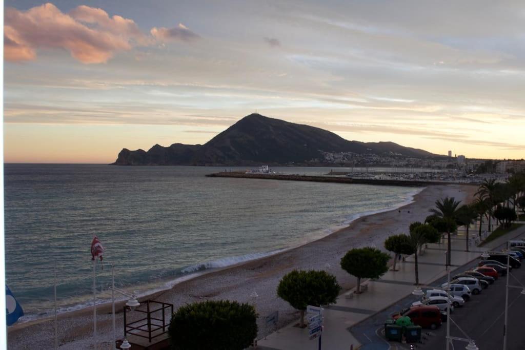 Apartamento Primera Línea con Vistas del Mar, Montañas y Puerto Altea Exterior foto